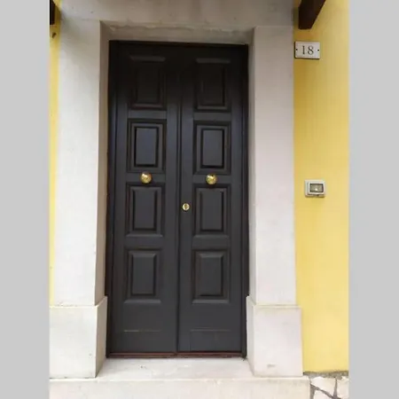 Montagna Casa Impero 펜션 *